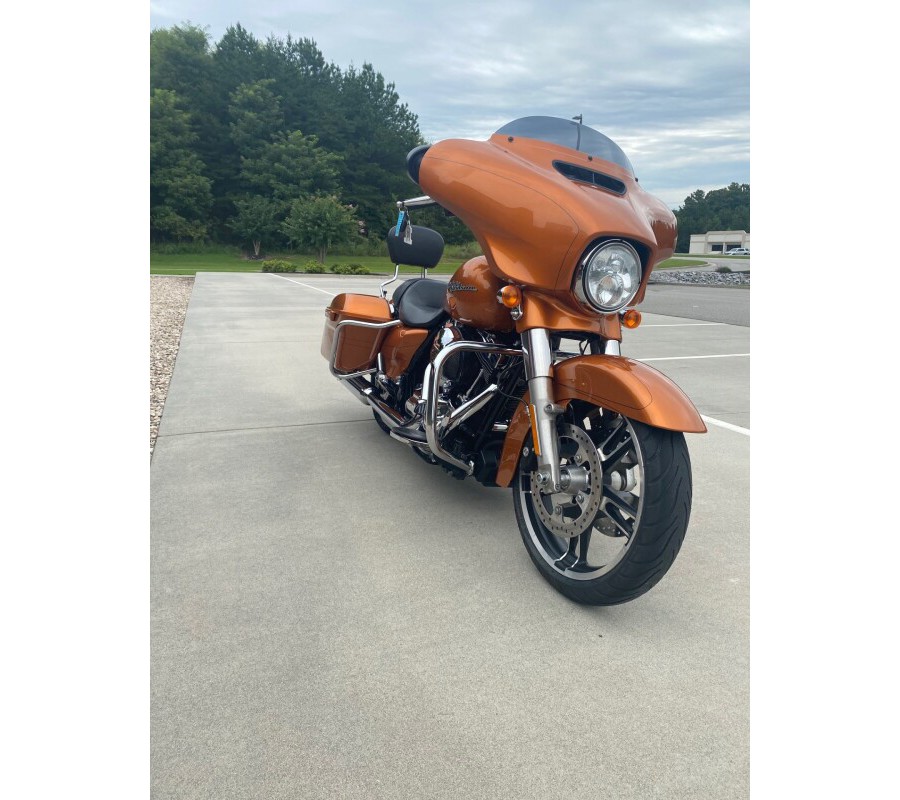 2015 Harley-Davidson Street Glide Special Amber Whiskey