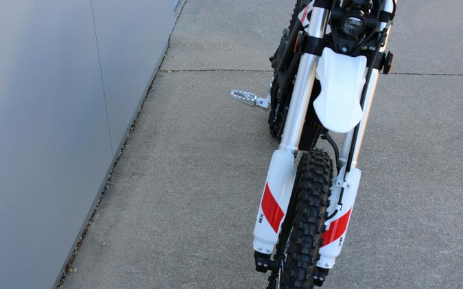 2026 Zero™ Motorcycles XB
