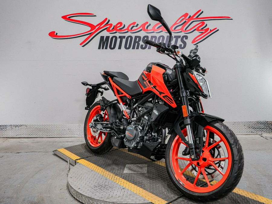 2021 KTM 200 Duke