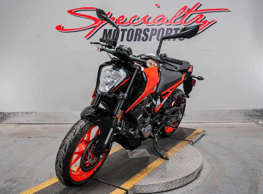 2021 KTM 200 Duke