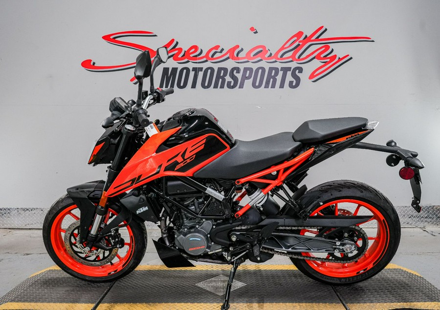 2021 KTM 200 Duke