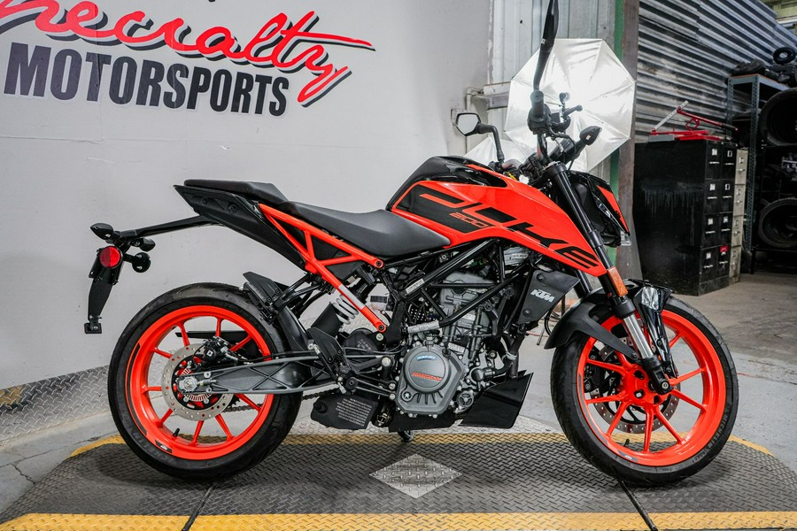 2021 KTM 200 Duke