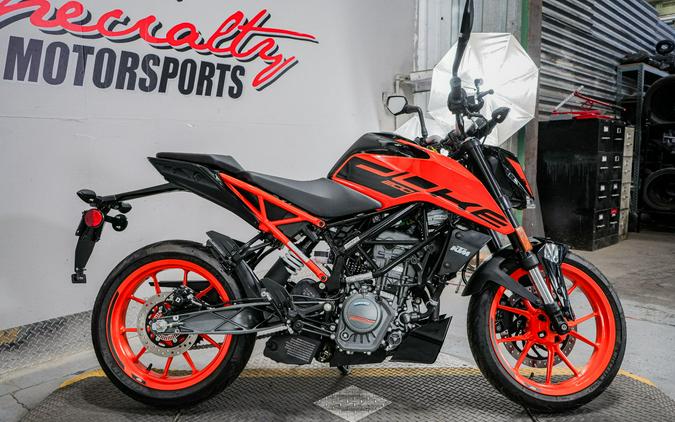 2021 KTM 200 Duke