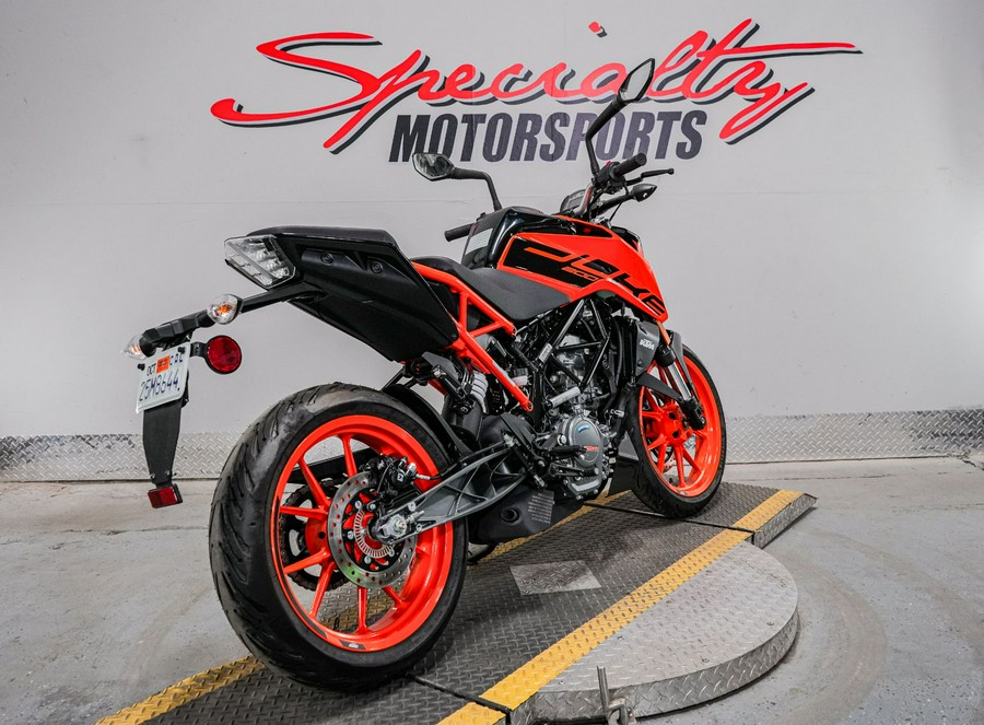 2021 KTM 200 Duke