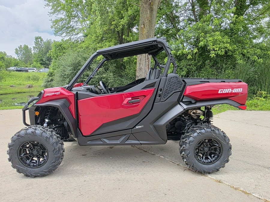 2026 Can-Am Commander XT 700