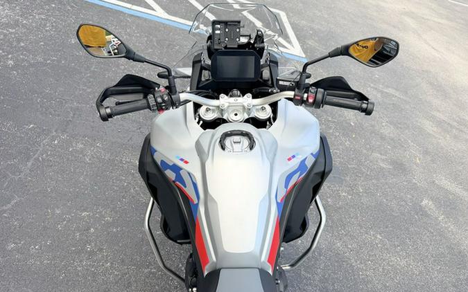 2024 BMW F 900 GS Adventure White Aluminum Metal Matte