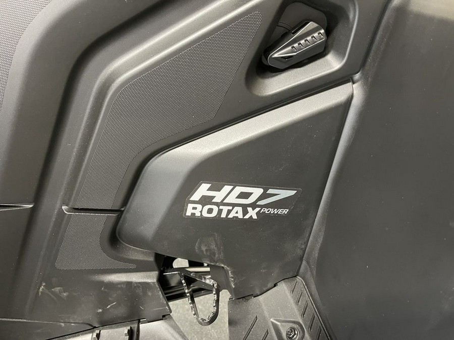 2024 Can-Am® Outlander Pro XU HD7