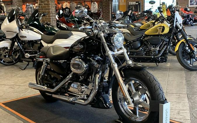 2015 Harley-Davidson Sportster XL1200C - 1200 Custom