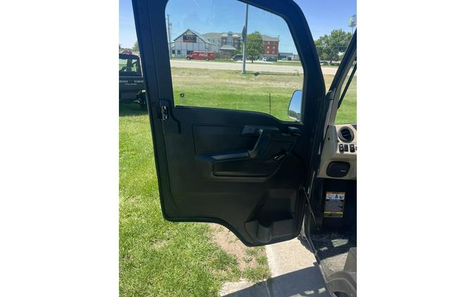 2023 John Deere GATOR XUV 835R CAB