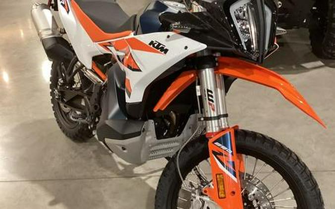 2023 KTM 890 Adventure R First Look [7 Fast Facts + 16 Photos]