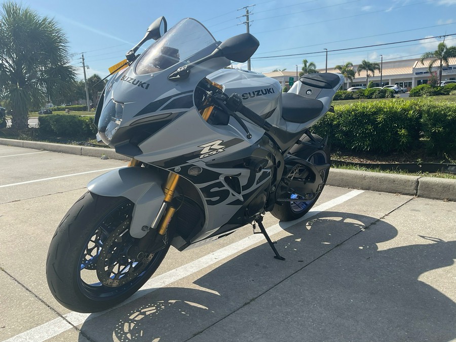 2022 Suzuki Motor of America Inc. GSX-R1000RZ