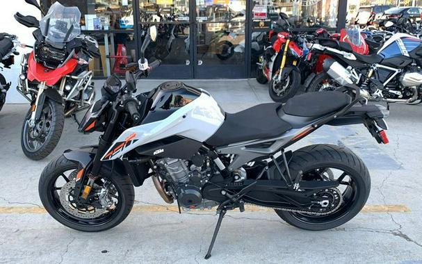 New 2024 KTM 790 DUKE