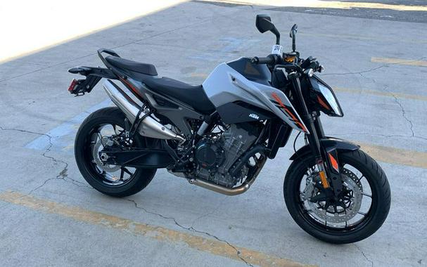 New 2024 KTM 790 DUKE