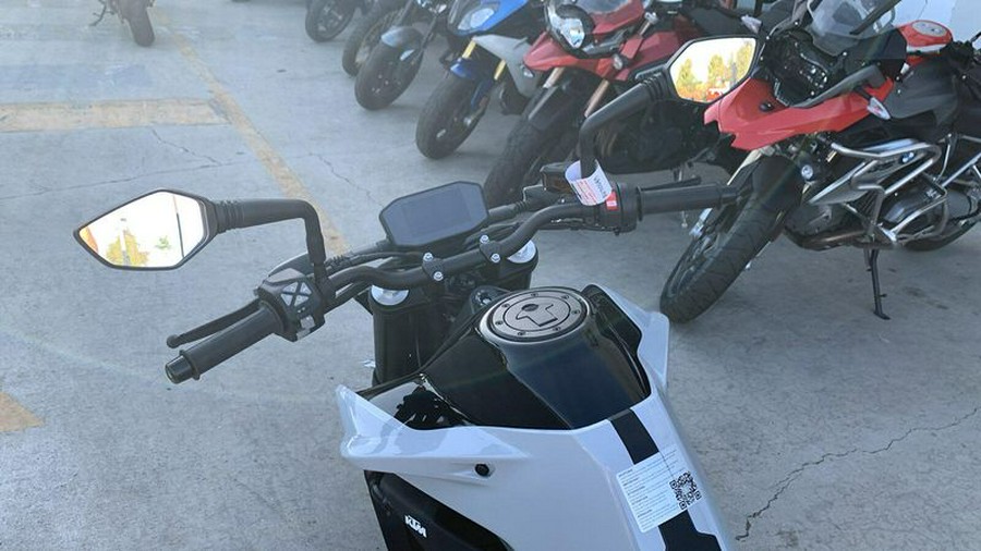 New 2024 KTM 790 DUKE