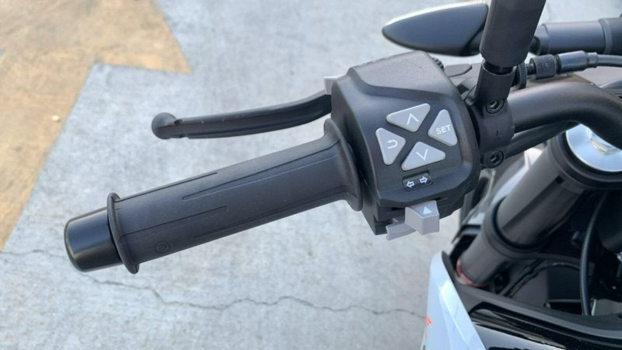 New 2024 KTM 790 DUKE