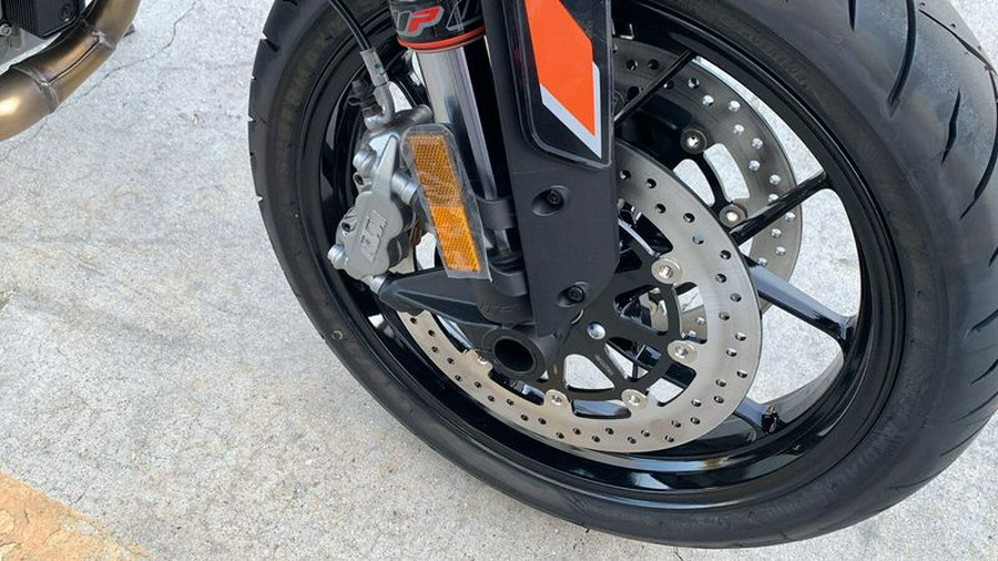 New 2024 KTM 790 DUKE