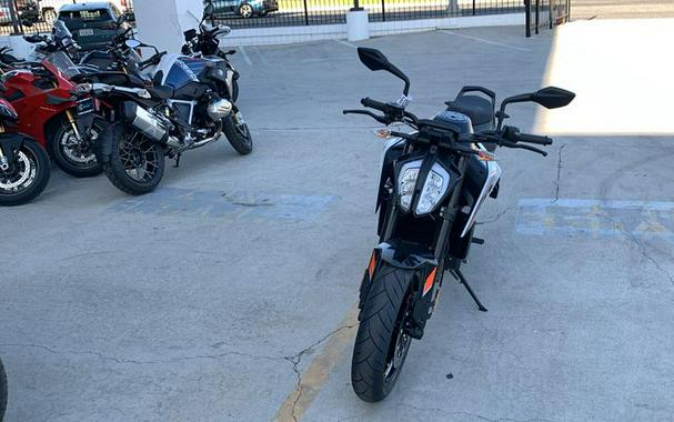 New 2024 KTM 790 DUKE