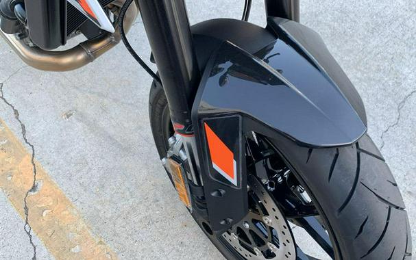 New 2024 KTM 790 DUKE