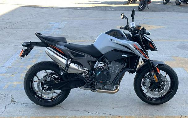 New 2024 KTM 790 DUKE