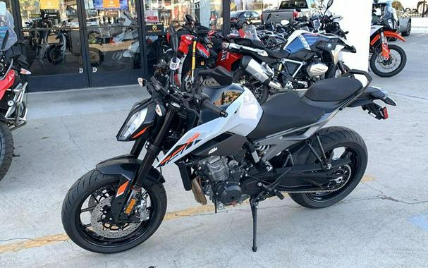 New 2024 KTM 790 DUKE