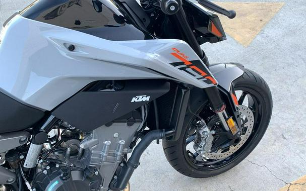 New 2024 KTM 790 DUKE