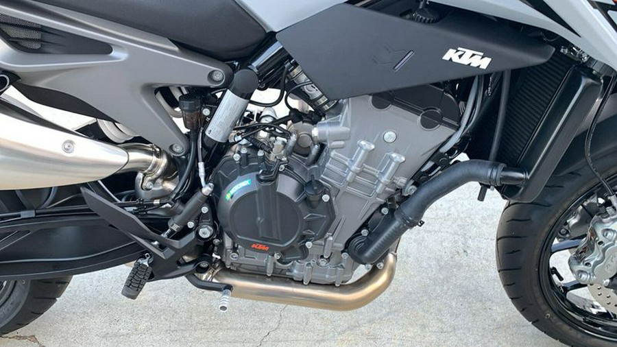 New 2024 KTM 790 DUKE