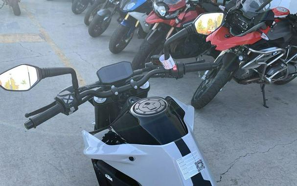 New 2024 KTM 790 DUKE