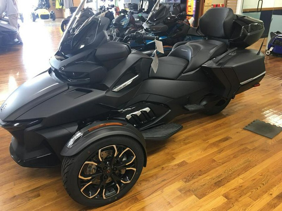 2023 Can-Am® RT LIMITED SE6