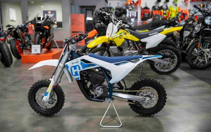 2024 Husqvarna EE 3