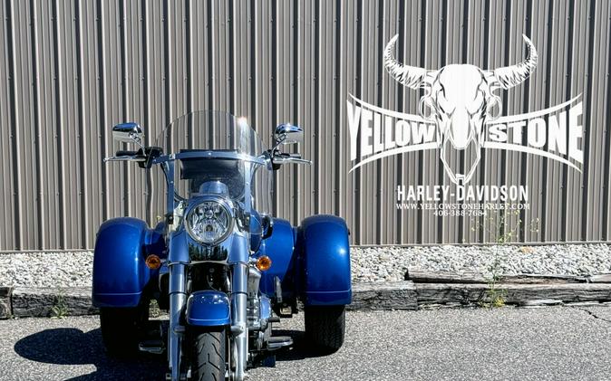 2022 Harley-Davidson Freewheeler Reef Blue