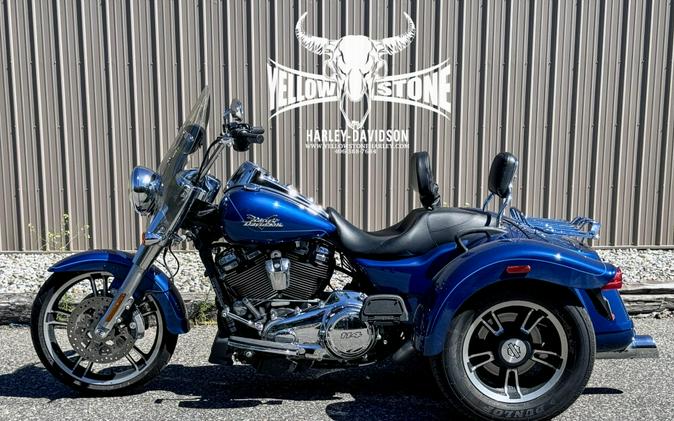 2022 Harley-Davidson Freewheeler Reef Blue