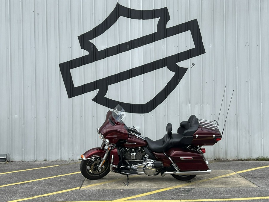2017 Harley-Davidson® Ultra Limited Two-Tone Mysterious Red Sunglo/Velocity Red Sunglo