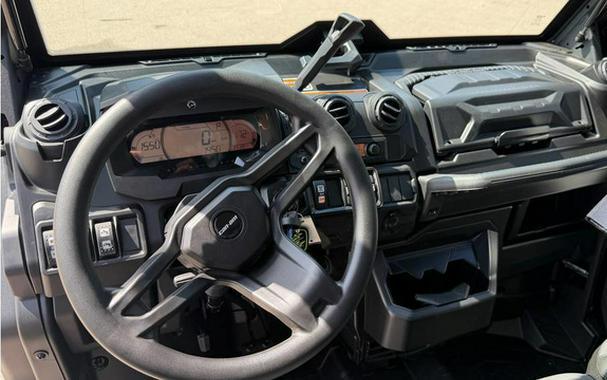 2026 Can-AM Defender 6X6 Limited HD10