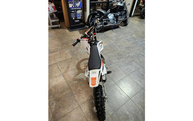 2027 TT125EFI - Kayo