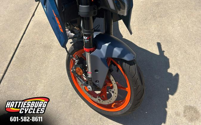 2024 KTM Duke 390
