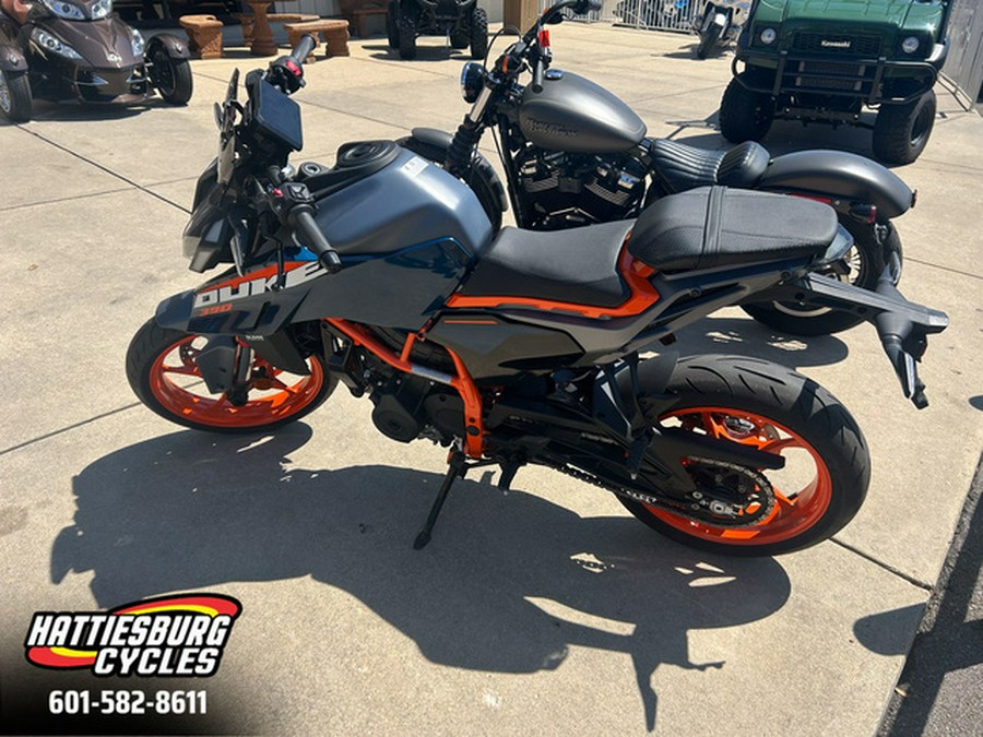 2024 KTM Duke 390