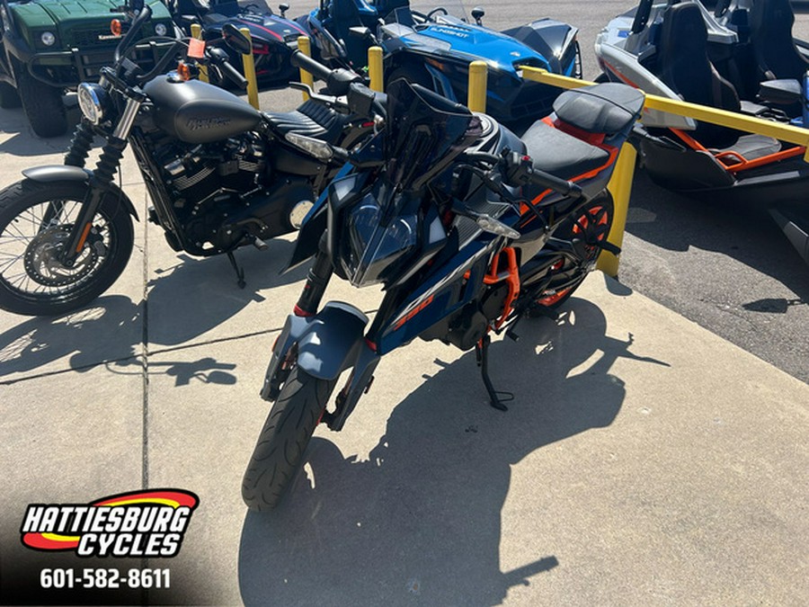 2024 KTM Duke 390