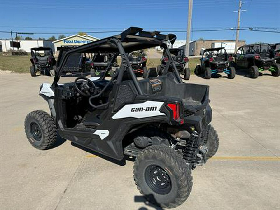 2023 Can-Am Maverick Trail DPS 700