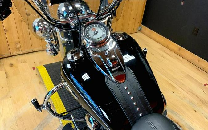 2015 Harley-Davidson® FLSTC - Heritage Softail® Classic