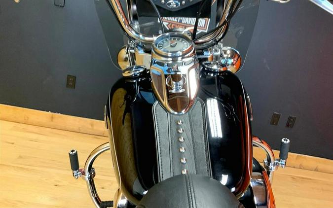 2015 Harley-Davidson® FLSTC - Heritage Softail® Classic