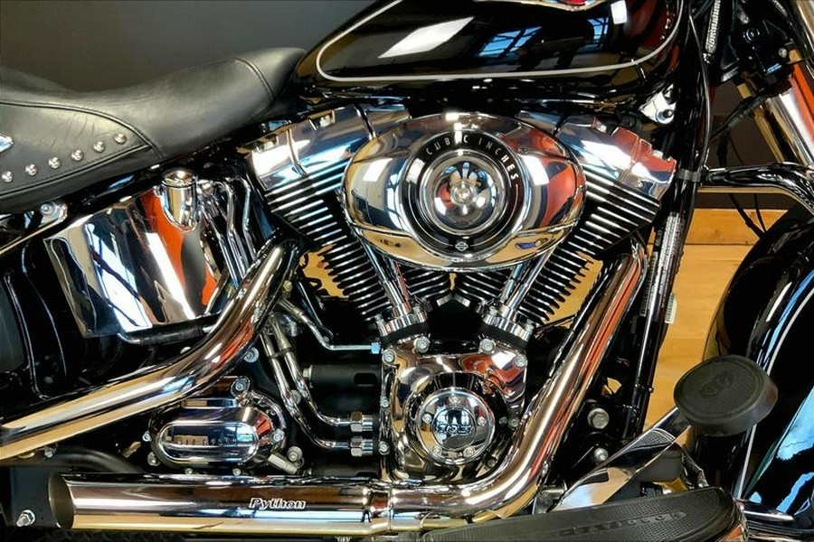 2015 Harley-Davidson® FLSTC - Heritage Softail® Classic