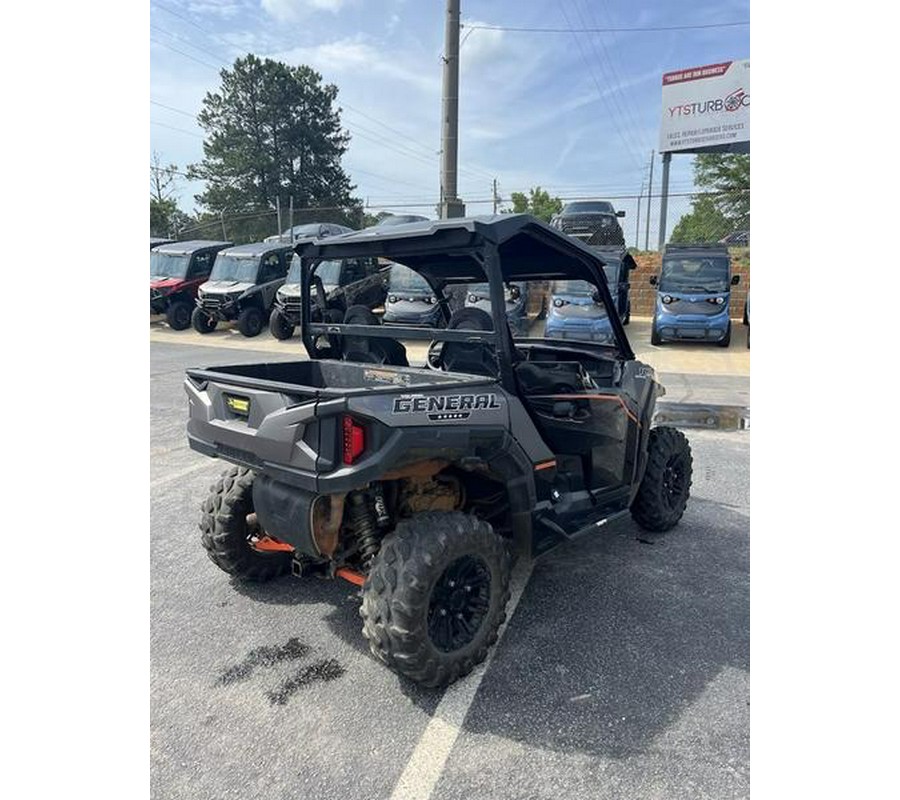 2017 Polaris® GENERAL™ 1000 EPS Deluxe Titanium Matte Metallic