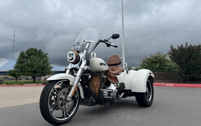 2019 Harley-Davidson® FLRT Freewheeler® Bonneville Salt Pearl 859136
