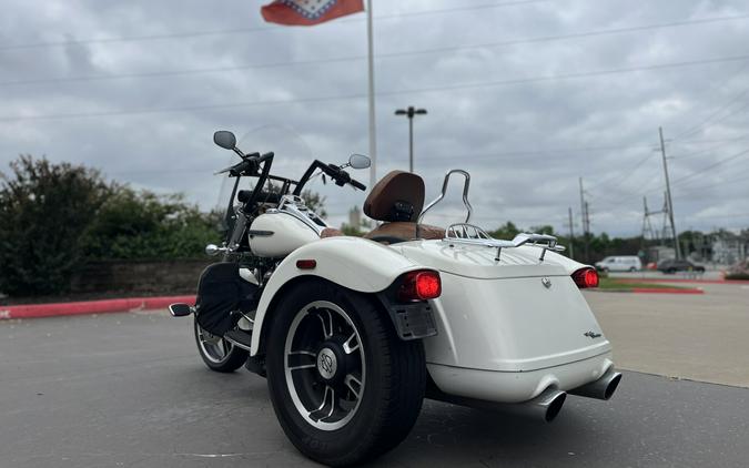2019 Harley-Davidson® FLRT Freewheeler® Bonneville Salt Pearl 859136