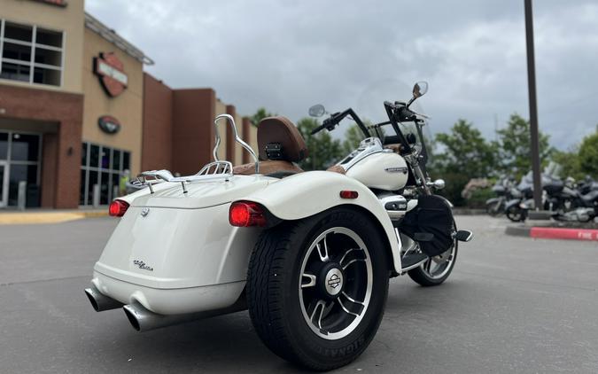 2019 Harley-Davidson® FLRT Freewheeler® Bonneville Salt Pearl 859136