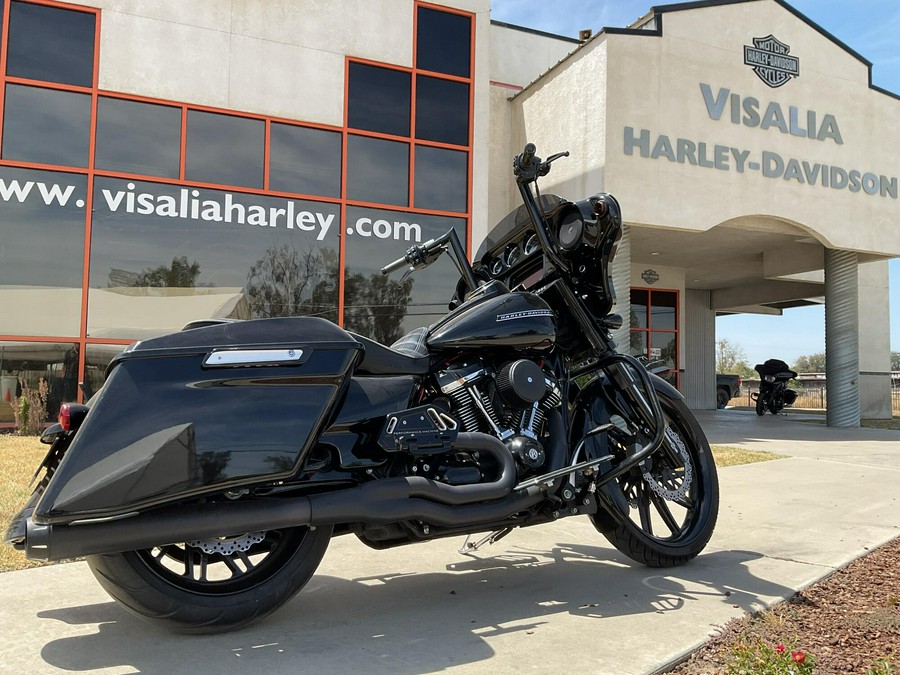 FLHXS 2019 Street Glide® Special