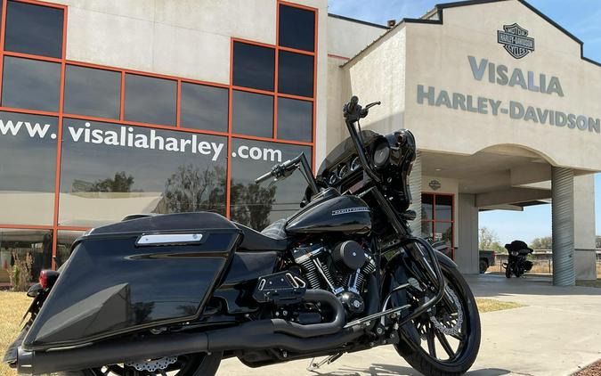 FLHXS 2019 Street Glide® Special