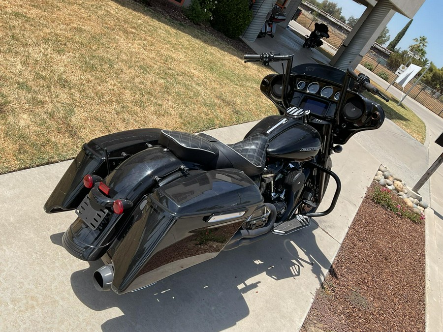 FLHXS 2019 Street Glide® Special