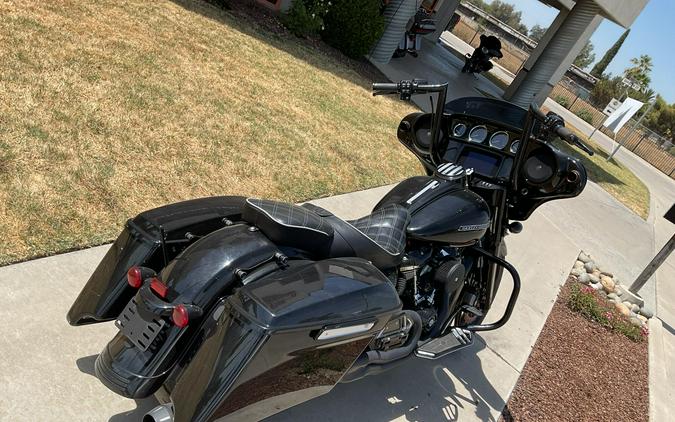 FLHXS 2019 Street Glide® Special