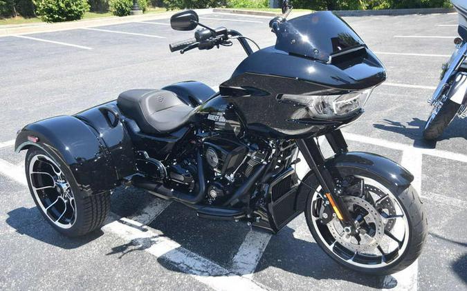 2026 Harley-Davidson® FLTRT - Road Glide® 3